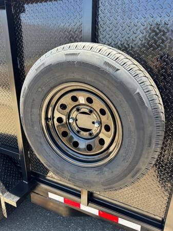 2025 12 Feet Dump Trailer – Heavy-Duty Hydraulic Dump Trailer for Sale - Image 3