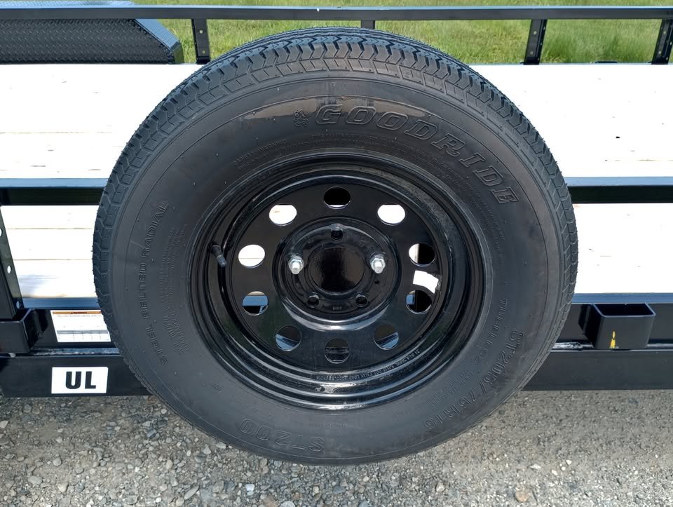 2025 PJ Trailers 7x22 7K Powder Coated Landscape/Utility Trailer w/Rail Kit, HD Rear Ramp Gate, Spare Tire & Mount - Image 11