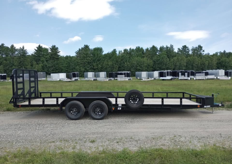 2025 PJ Trailers 7x22 7K Powder Coated Landscape/Utility Trailer w/Rail Kit, HD Rear Ramp Gate, Spare Tire & Mount - Image 9