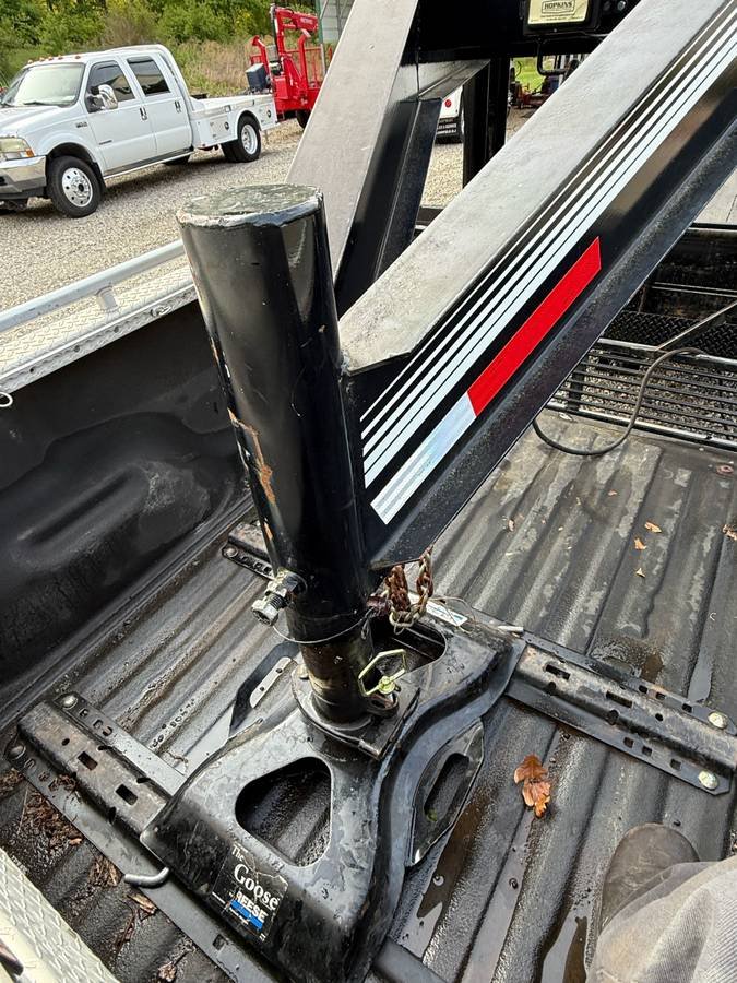 2015 Golden Trailer Gooseneck - Image 13
