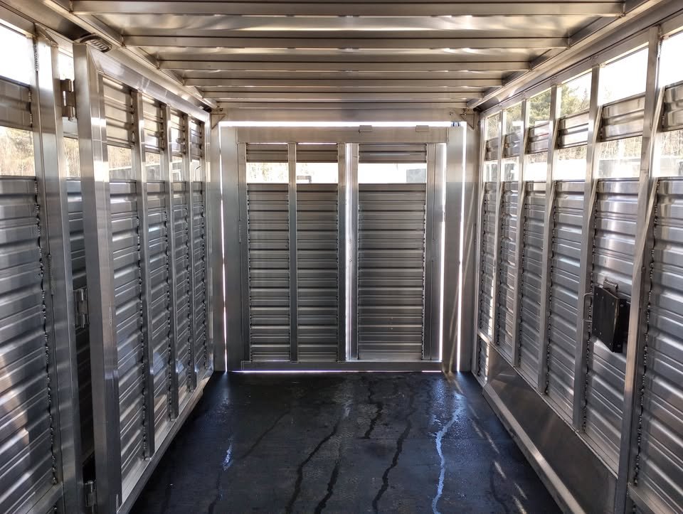 2025 Frontier Trailers Aluminum Livestock 16'7" w/Extra Height, 8K Pedestal Jack, Rubber Mat Floors, Spare Tire Mount. 2790 lbs - Image 10