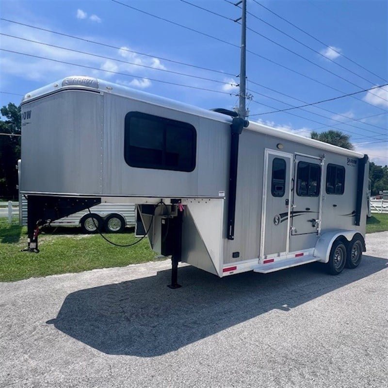 Shadow 2 Horse Weekender