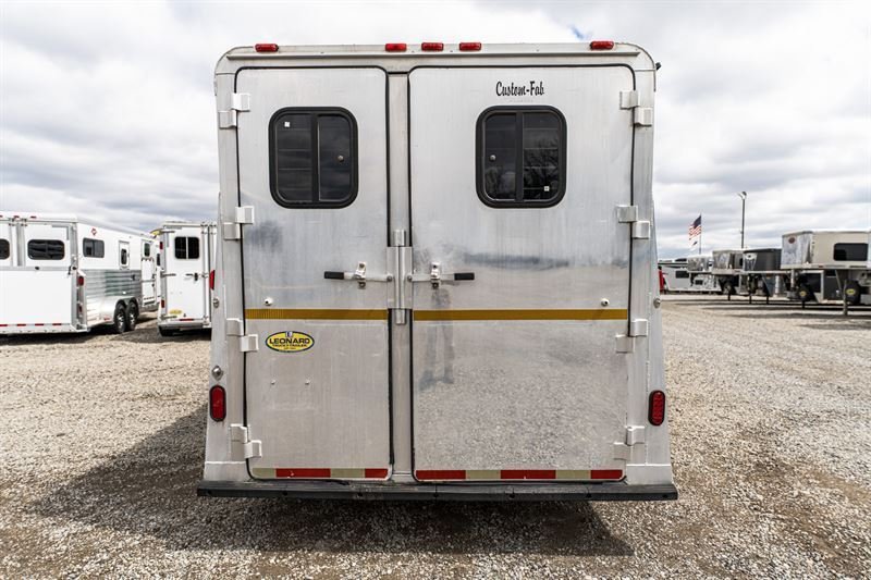 1998 CUSTOM FAB 3 Horse Gooseneck Trailer for Sale – Durable, Reliable & Built for Performance - Image 7