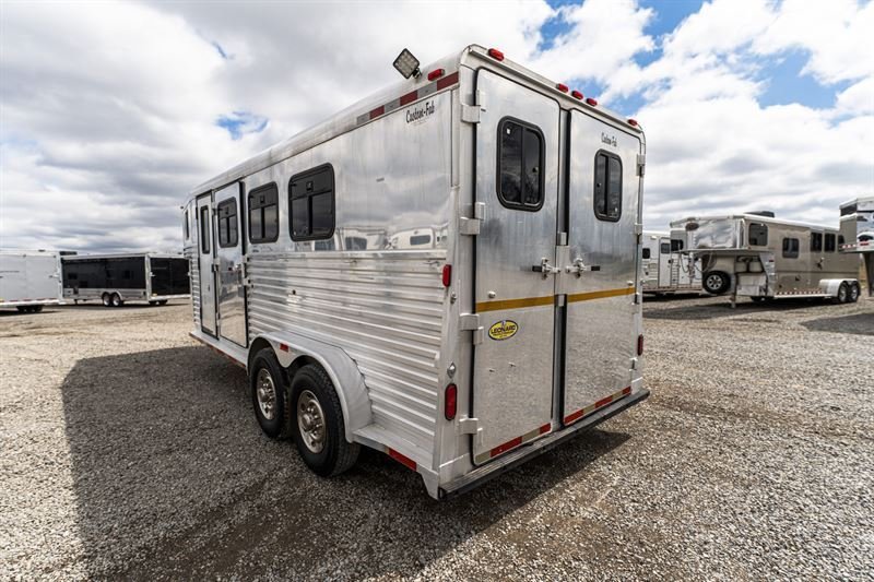 1998 CUSTOM FAB 3 Horse Gooseneck Trailer for Sale – Durable, Reliable & Built for Performance - Image 8