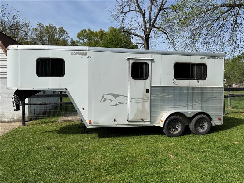 2008 Merhow Equistar XL 2 Horse Straightload Gooseneck Trailer – Durable, Spacious & Performance-Driven Horse Trailer for Serious Equestrians - Image 2