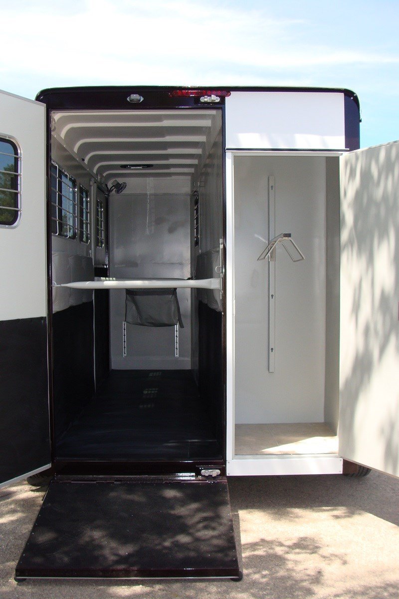2014 SoleMate 2 Minus 1 Horse Gooseneck With Side Ramp - Image 11