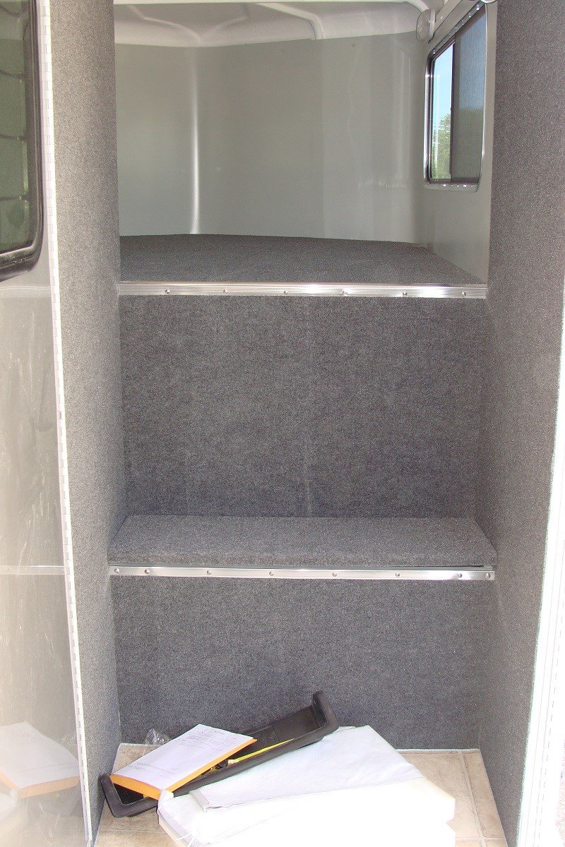 2014 SoleMate 2 Minus 1 Horse Gooseneck With Side Ramp - Image 12