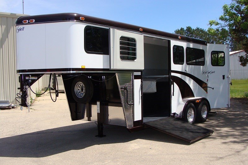 2014 SoleMate 2 Minus 1 Horse Gooseneck With Side Ramp