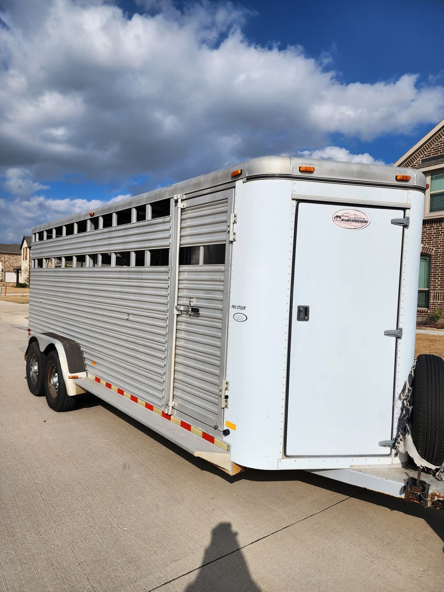 Sundowner 20' Pro Stock All Aluminum Trailer for Sale – Premium Livestock & Stock Trailer - Image 5