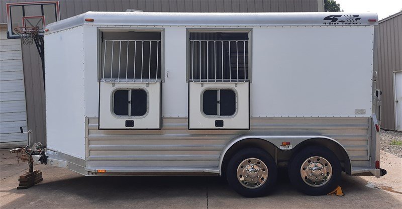 2006 4-Star 2 Horse Bumper Pull Trailer – Premium, Reliable & High-Performance Horse Trailer for Sale - Image 4