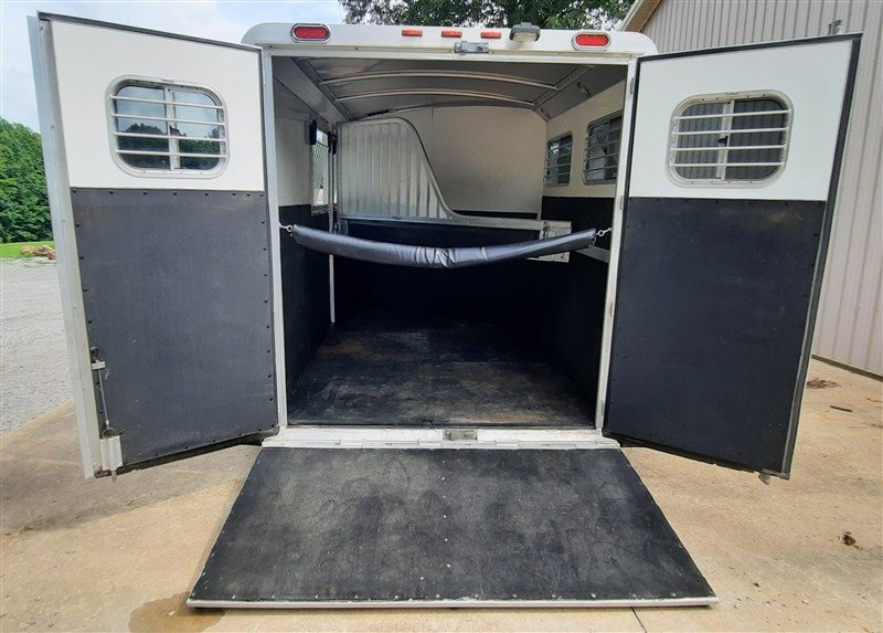 2006 4-Star 2 Horse Bumper Pull Trailer – Premium, Reliable & High-Performance Horse Trailer for Sale - Image 7