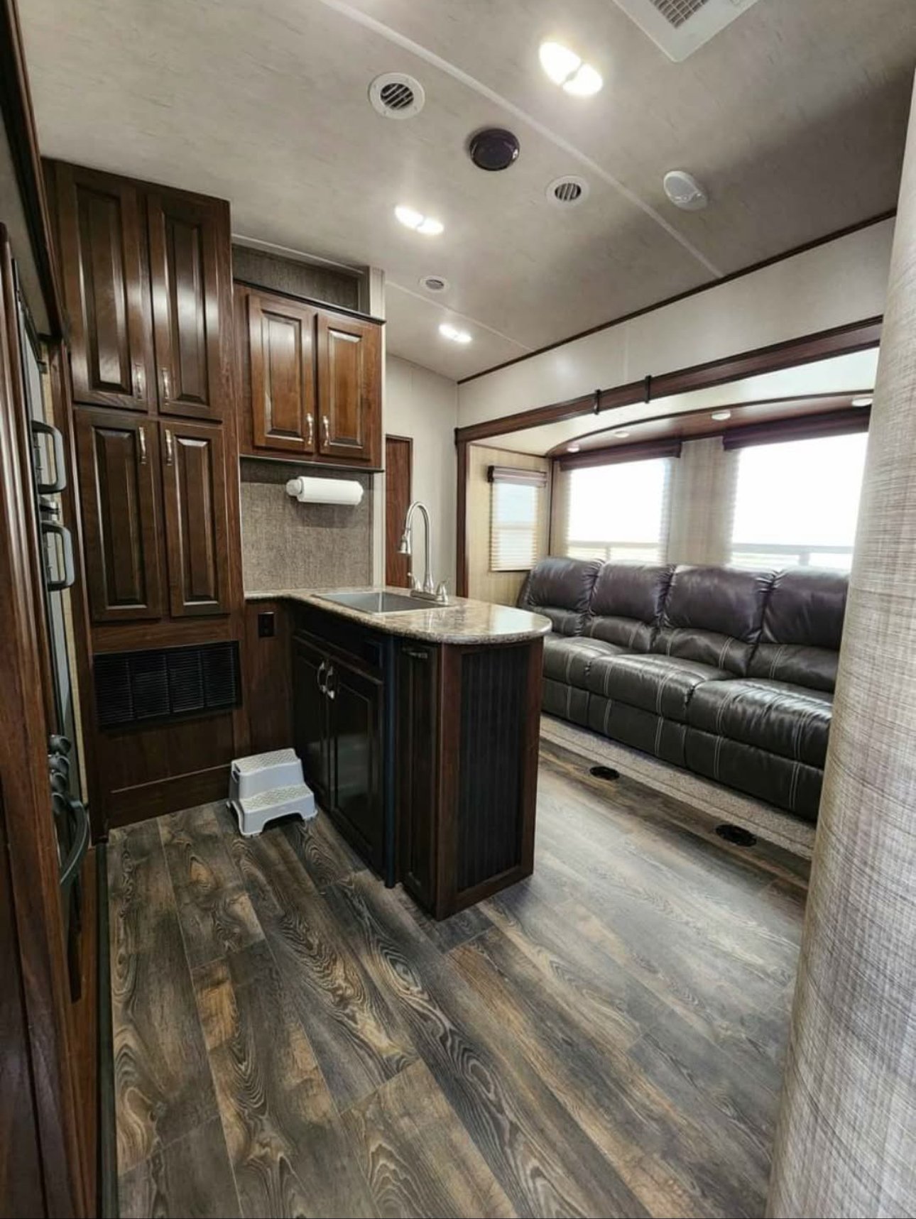 2017 Heartland Torque T31 - Image 5