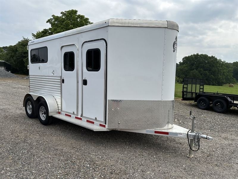 2 Horse Bumper Pull