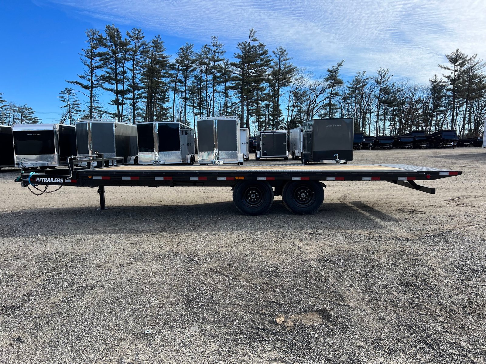 2024 PJ 8.5x22 14K Deckover Tilt w/Top Riser Toolbox & Outer Blackwood Decking - Image 11