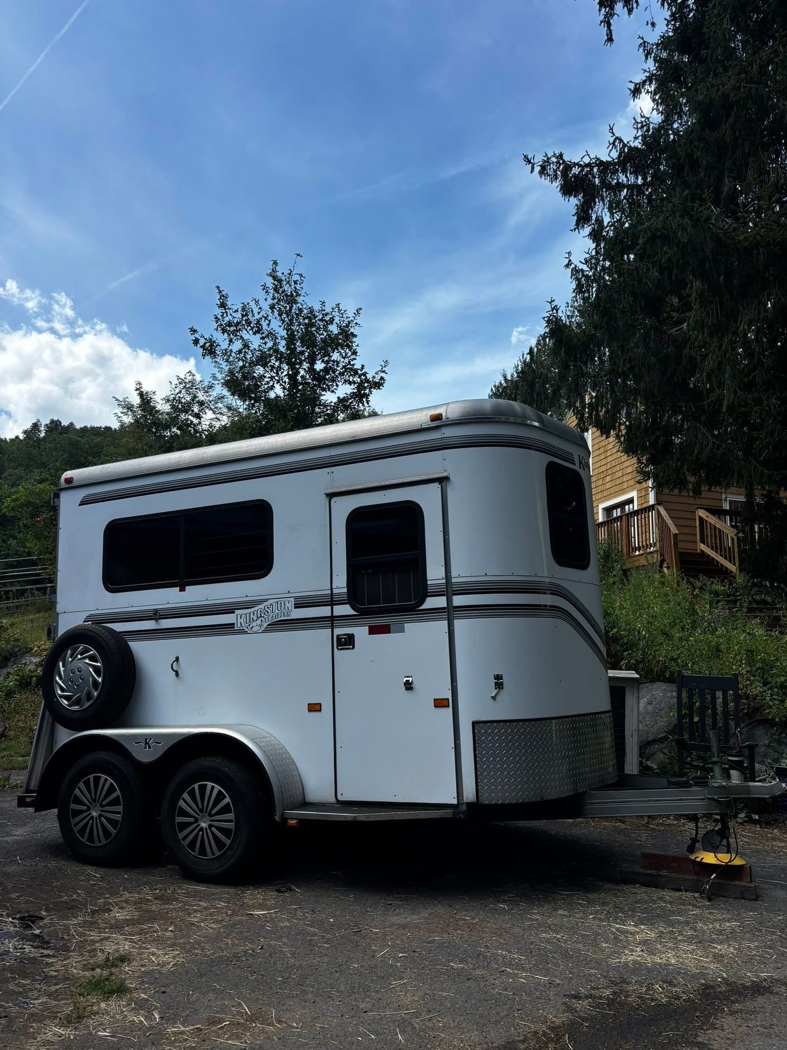 2006 Kingston Bedford Warmblood 2 Horse Trailer – Powerful Comfort, Trusted Performance, Timeless Value - Image 2